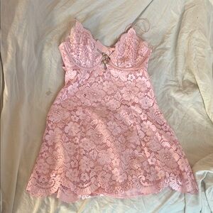 Elegant Pink Lace Chemise